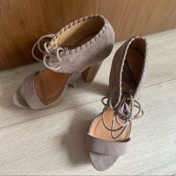 Lace Up Heels - Picture 4 of 5